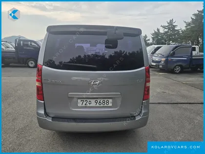 HYUNDAI STAREX 12-SEATER WAGON