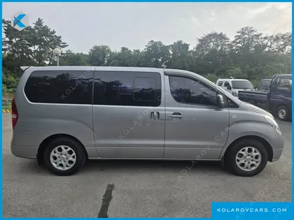 HYUNDAI STAREX 12-SEATER WAGON