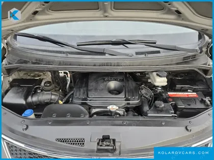 HYUNDAI STAREX 12-SEATER WAGON