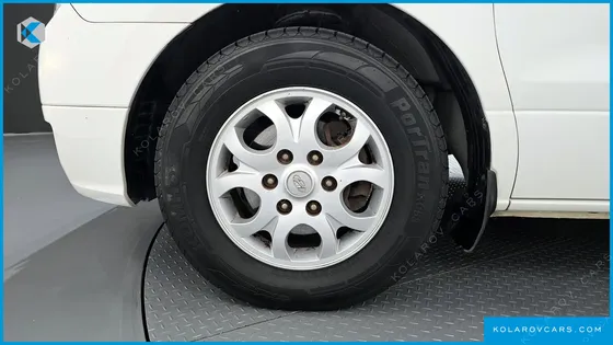 HYUNDAI STAREX 11-SEATER WAGON