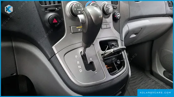 HYUNDAI STAREX 11-SEATER WAGON