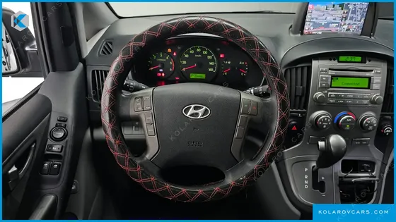 HYUNDAI STAREX 11-SEATER WAGON