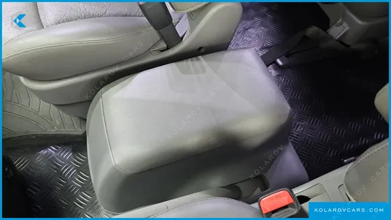 HYUNDAI STAREX 11-SEATER WAGON