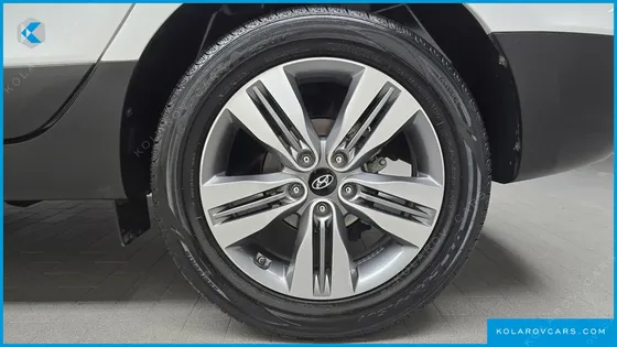 HYUNDAI TUCSON DIESEL(E-VGT) 2WD