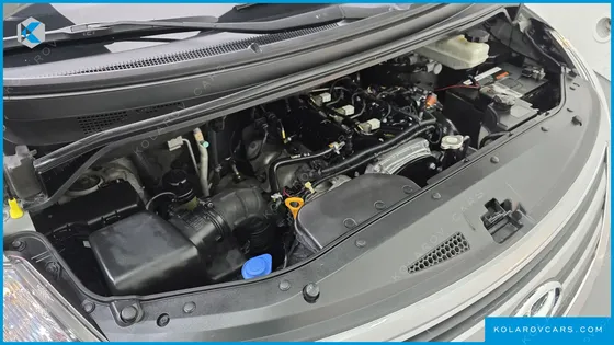 HYUNDAI STAREX 12-SEATER WAGON