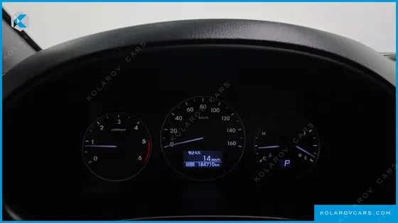 HYUNDAI STAREX 12-SEATER WAGON
