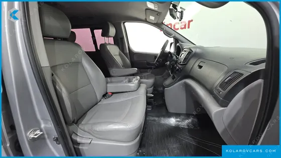 HYUNDAI STAREX 12-SEATER WAGON