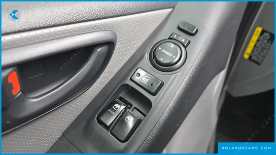 HYUNDAI STAREX 12-SEATER WAGON