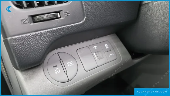 HYUNDAI STAREX 12-SEATER WAGON