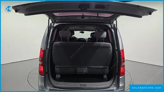 HYUNDAI STAREX 12-SEATER WAGON