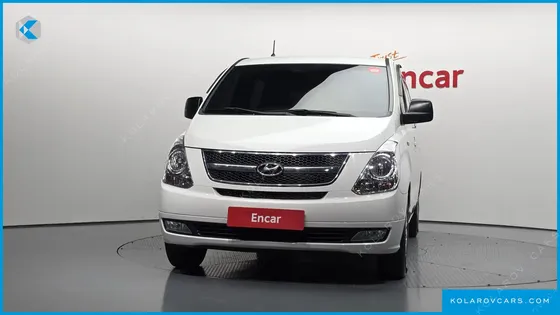 HYUNDAI STAREX 5-SEATER VAN