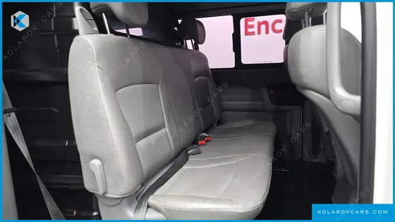 HYUNDAI STAREX 5-SEATER VAN