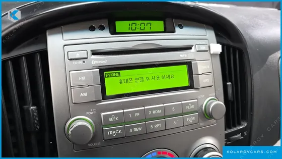 HYUNDAI STAREX 5-SEATER VAN