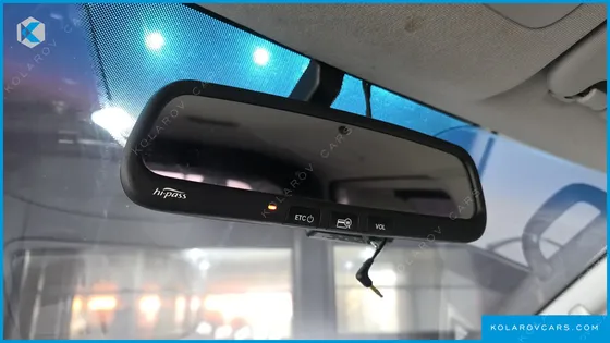 HYUNDAI STAREX 5-SEATER VAN