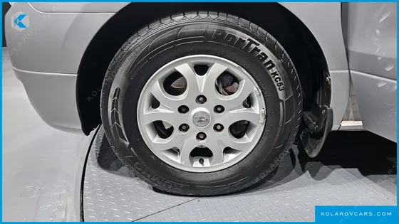 HYUNDAI STAREX 11-SEATER WAGON