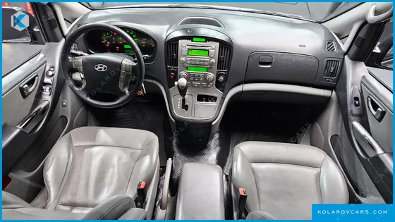 HYUNDAI STAREX 11-SEATER WAGON