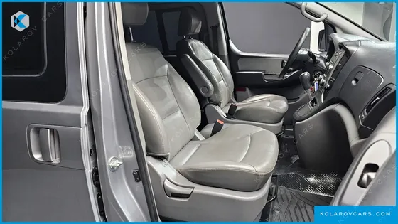 HYUNDAI STAREX 11-SEATER WAGON