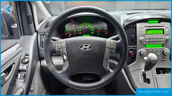 HYUNDAI STAREX 11-SEATER WAGON