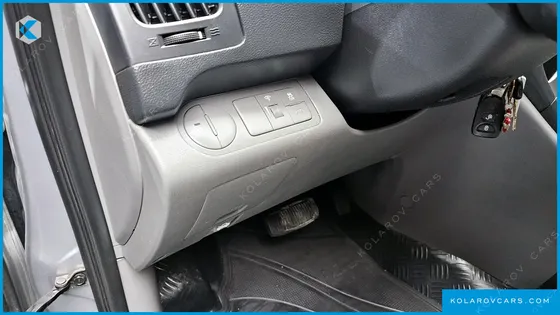 HYUNDAI STAREX 11-SEATER WAGON