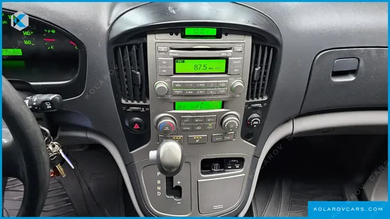 HYUNDAI STAREX 11-SEATER WAGON