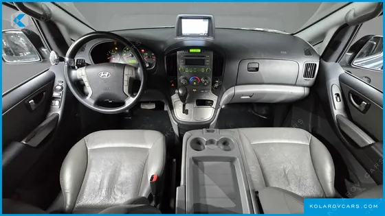 HYUNDAI STAREX 12-SEATER WAGON