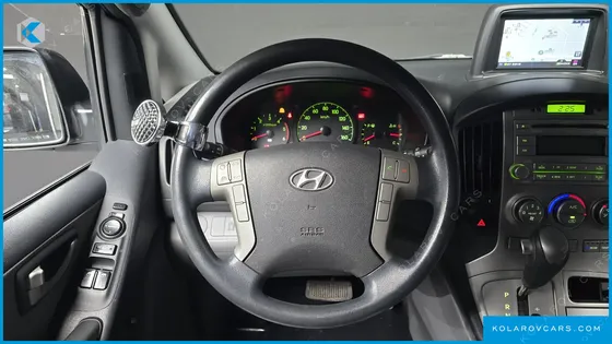 HYUNDAI STAREX 12-SEATER WAGON