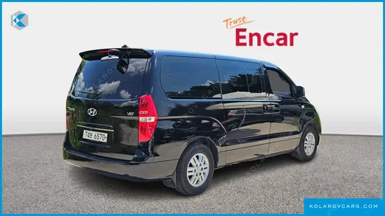 HYUNDAI STAREX 12-SEATER WAGON