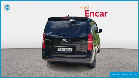 HYUNDAI STAREX 12-SEATER WAGON