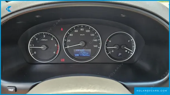 HYUNDAI STAREX 12-SEATER WAGON
