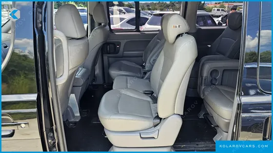 HYUNDAI STAREX 12-SEATER WAGON