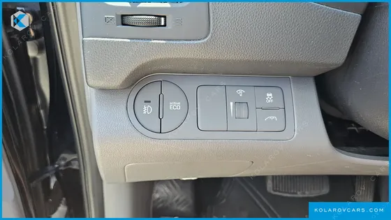HYUNDAI STAREX 12-SEATER WAGON