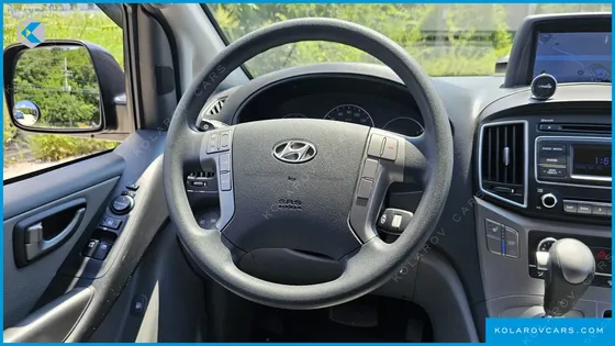HYUNDAI STAREX 12-SEATER WAGON