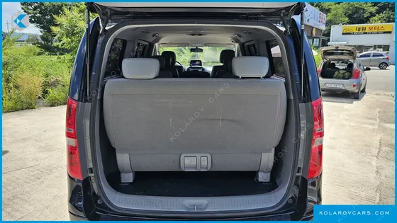 HYUNDAI STAREX 12-SEATER WAGON
