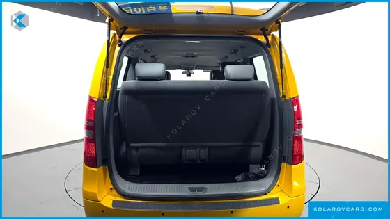 HYUNDAI STAREX GUARD CAR OF CHILDREN