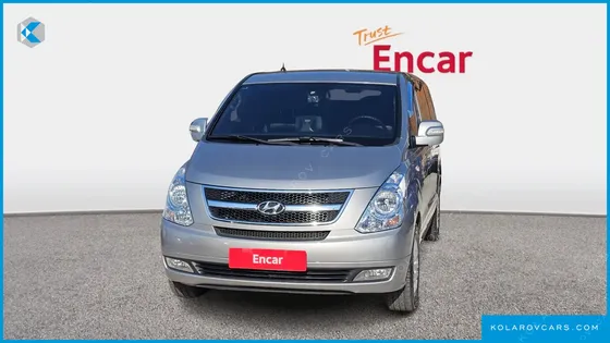 HYUNDAI STAREX 5-SEATER VAN
