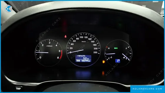 HYUNDAI STAREX 3-SEATER VAN