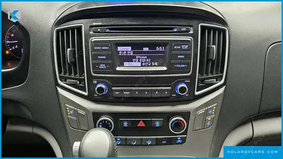HYUNDAI STAREX 3-SEATER VAN