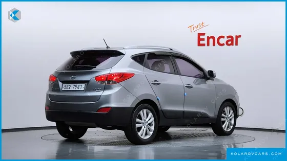 HYUNDAI TUCSON DIESEL 2WD LX20