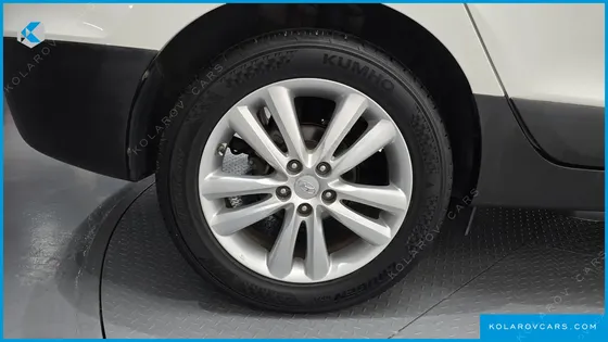 HYUNDAI TUCSON DIESEL 2WD LX20