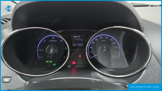 HYUNDAI TUCSON DIESEL 2WD LX20