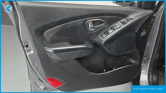 HYUNDAI TUCSON DIESEL 2WD LX20