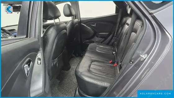 HYUNDAI TUCSON DIESEL 2WD LX20