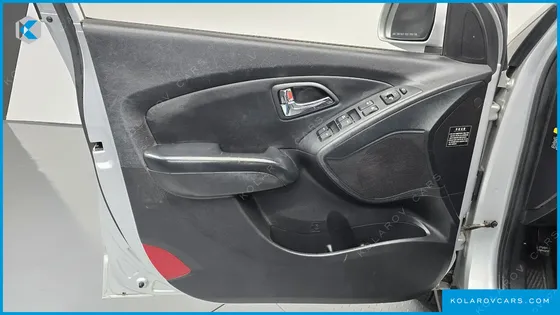HYUNDAI TUCSON DIESEL 4WD LX20