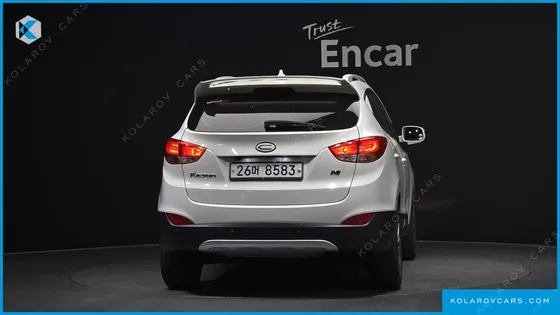 HYUNDAI TUCSON DIESEL 2WD LX20
