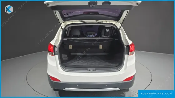 HYUNDAI TUCSON DIESEL 2WD LX20