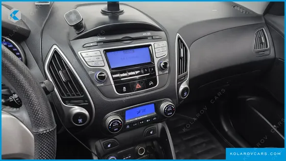 HYUNDAI TUCSON DIESEL 2WD LX20