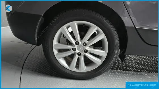 HYUNDAI TUCSON DIESEL 2WD LX20