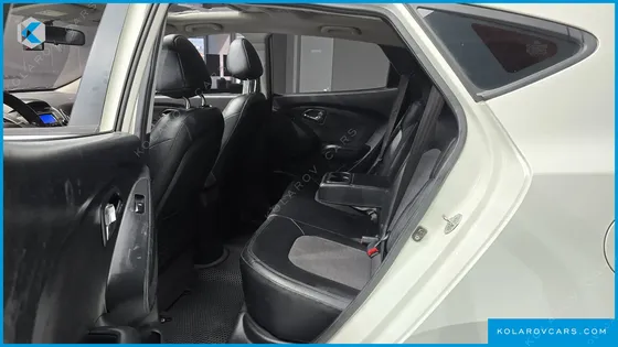 HYUNDAI TUCSON DIESEL 2WD LX20