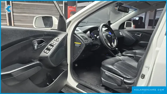 HYUNDAI TUCSON DIESEL 2WD LX20