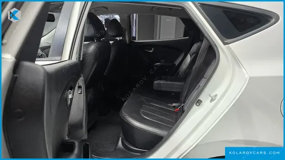 HYUNDAI TUCSON DIESEL 2WD LX20